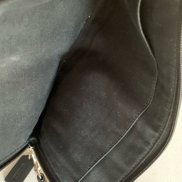 Coach zip around wallet Telefon wristlet  8 1/2”x6 1/2” - Picture 3 of 11